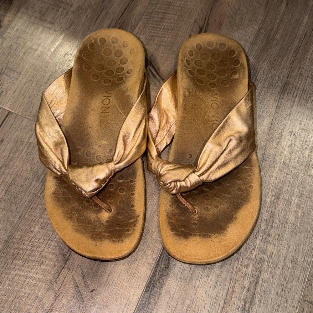 Vionic Rose Gold Knotted Flip Flop Sandals Arch Support Plantar Fasciitis size 8